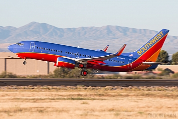 Boeing 737-7H4(WL) - N238WN - Southwest Airlines