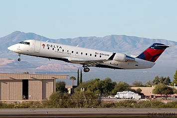 Bombardier CRJ-440 - N8933B - Delta Connection