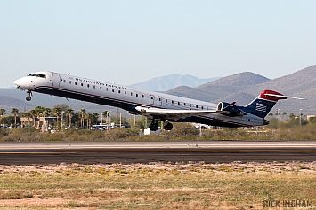 Canadair CRJ-900ER Regional Jet - N935LR - US Airways Express