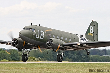 Douglas C-47A Skytrain - 315211/J8-B / N1944A - US Army
