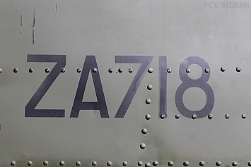 Boeing Chinook HC4 - ZA718/BN - RAF "Bravo November"