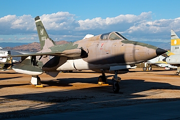 Republic F-105B Thunderchief - 57-5803 - USAF