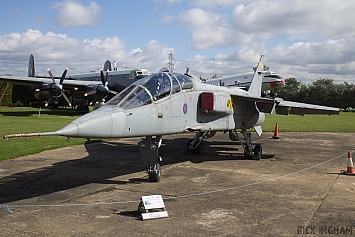 Sepecat Jaguar T2 - XX829/GZ - RAF