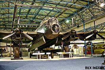 Avro Lancaster B1 - R5868 - RAF