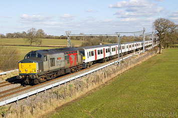 Class 37 - 37884 - Rail Operations Group + Class 321 - 321348 + 321442