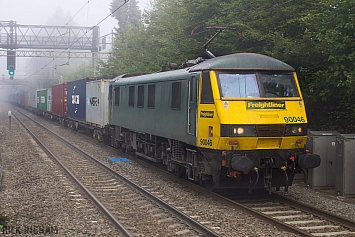 Class 90 - 90046 - Freightliner