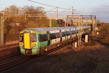 Class 377 - 377214 - Southern Rail