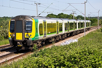 Class 350 - 350260 - London Midland