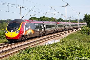 Class 390 Pendolino - 390107 - Virgin Trains