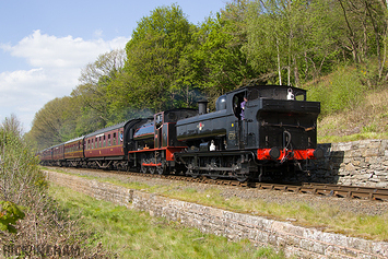 GWR Collett 5700 class - 7714 + WD Austerity - WD 71516 Welsh Guardsman