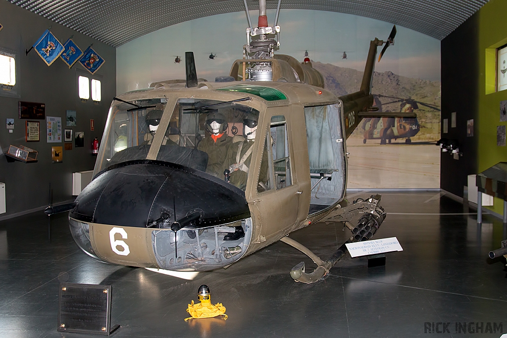 Bell UH-1C Iroquois - HU.8B-10 / ET-206 - Spanish Army