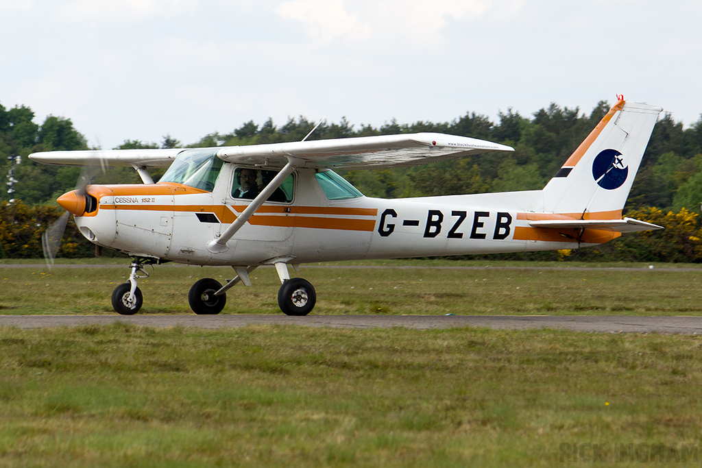 Cessna 152 - G-BZEB