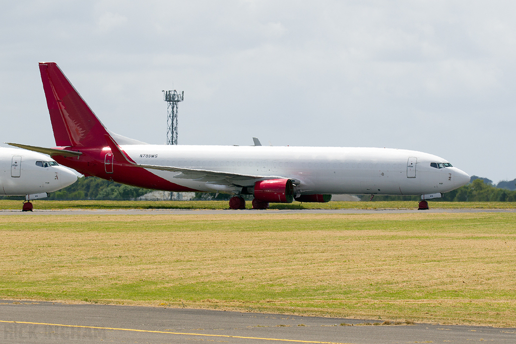 Boeing 737-8FE - N799WS