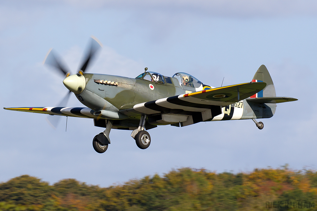 Supermarine Spitfire IXB - MJ627 / G-BMSB - RAF
