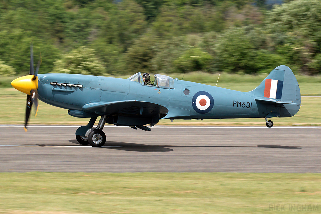 Supermarine Spitfire Mk XIX - PM631 - RAF