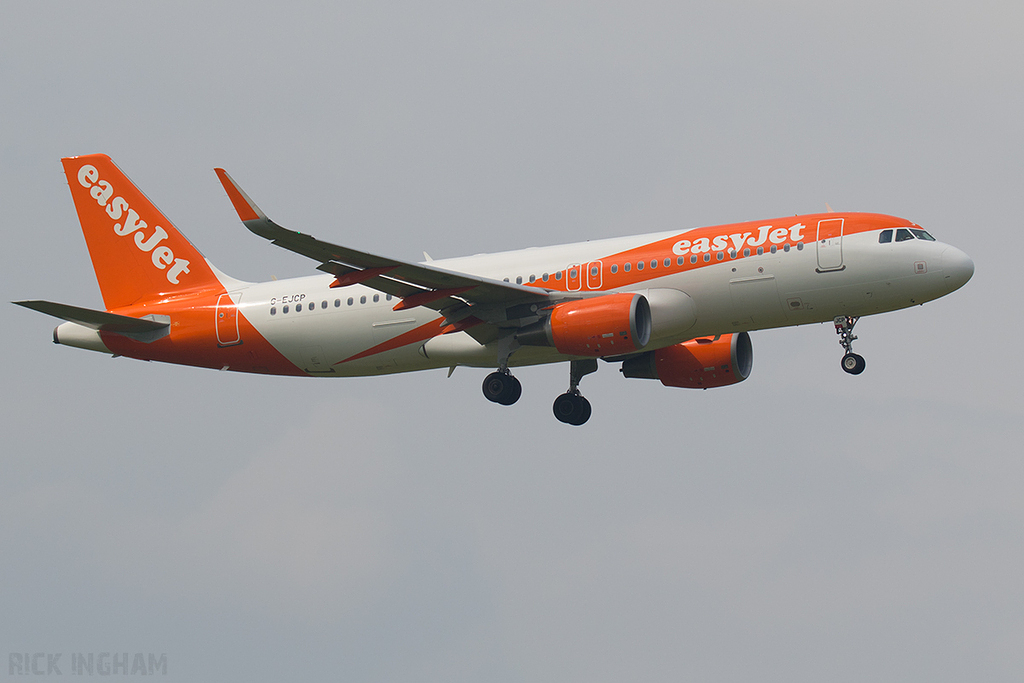 Airbus A320-214 - G-EJCP - easyJet