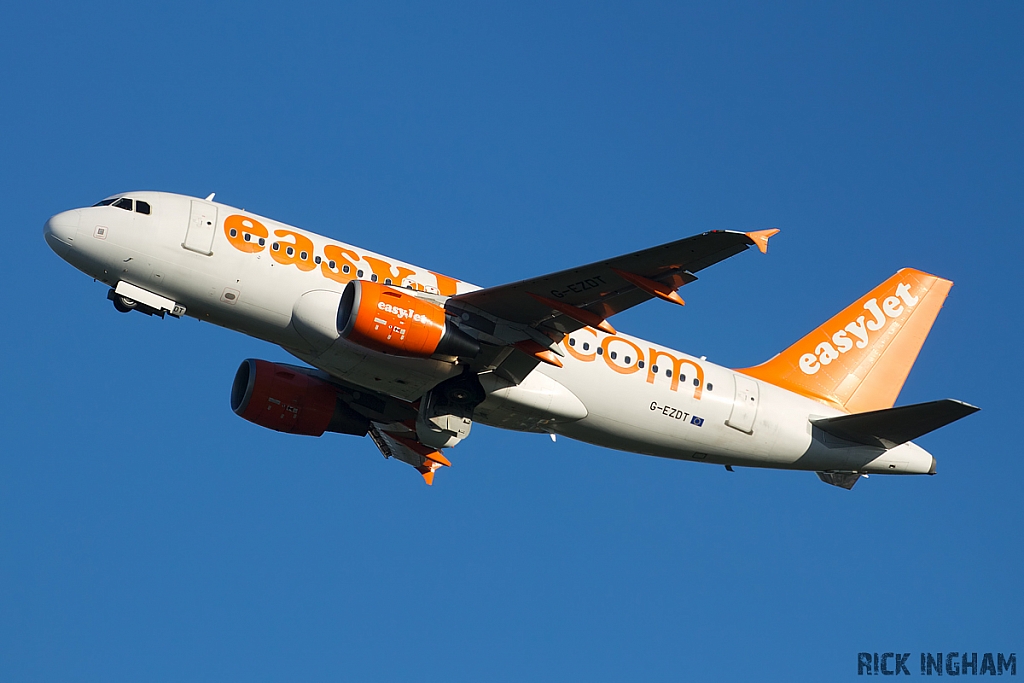 Airbus A319-111 - G-EZDT - EasyJet