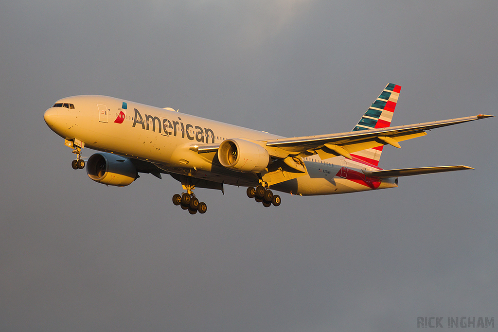 Boeing 777-223ER - N757AN  - American Airlines
