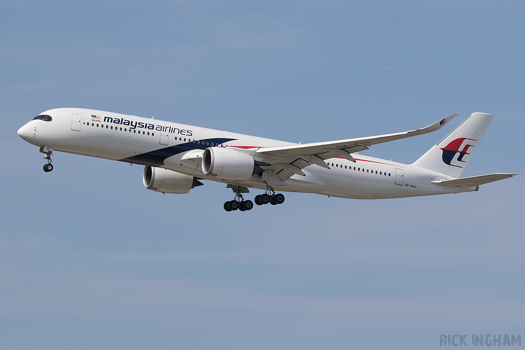 Airbus A350-941 - 9M-MAD - Malaysia Airlines