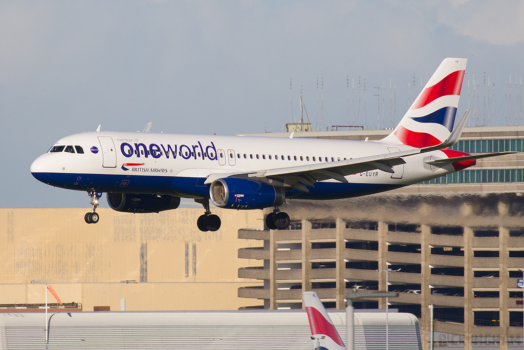 Airbus A320-232 - G-EUYR - British Airways