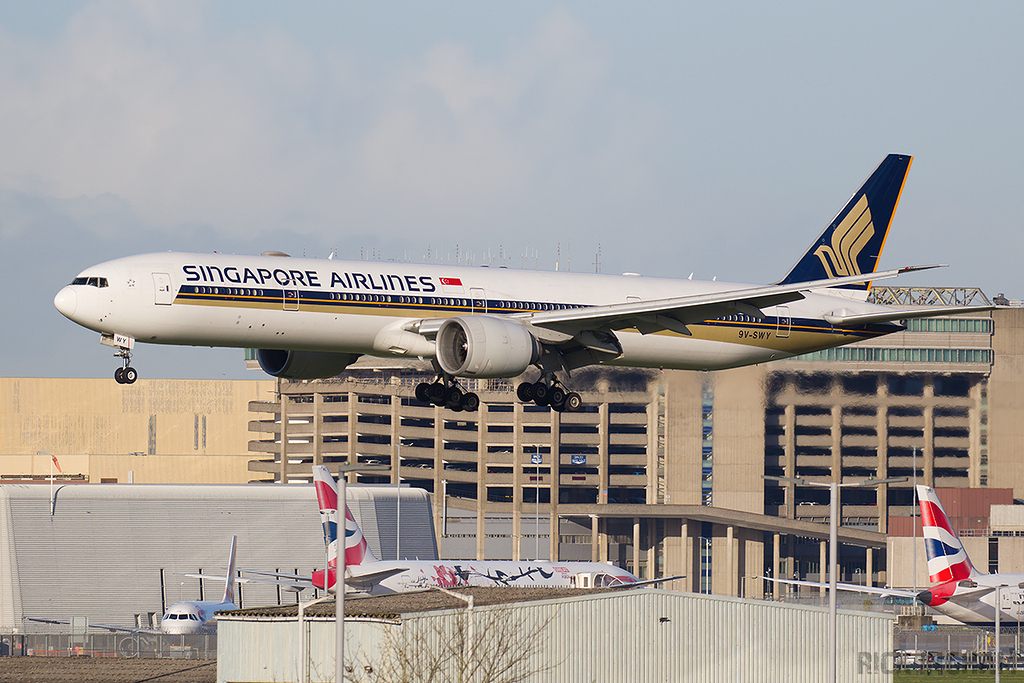 Boeing 777-312ER - 9V-SWV - Singapore Airlines