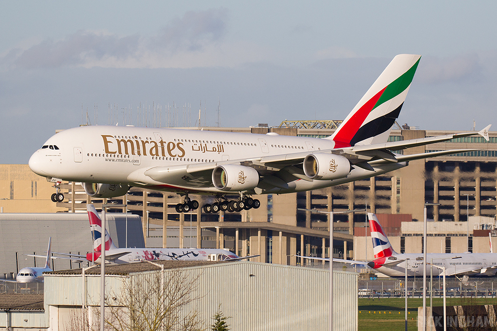 Airbus A380-861 - A6-EDV - Emirates