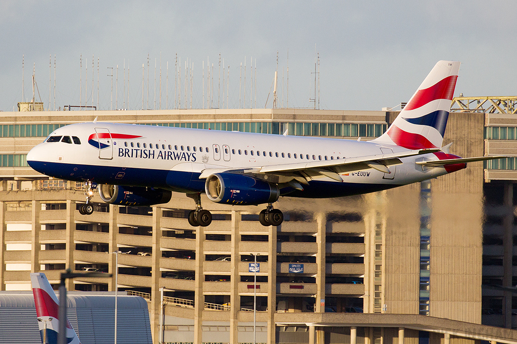 Airbus A320-232 - G-EUUW - British Airways