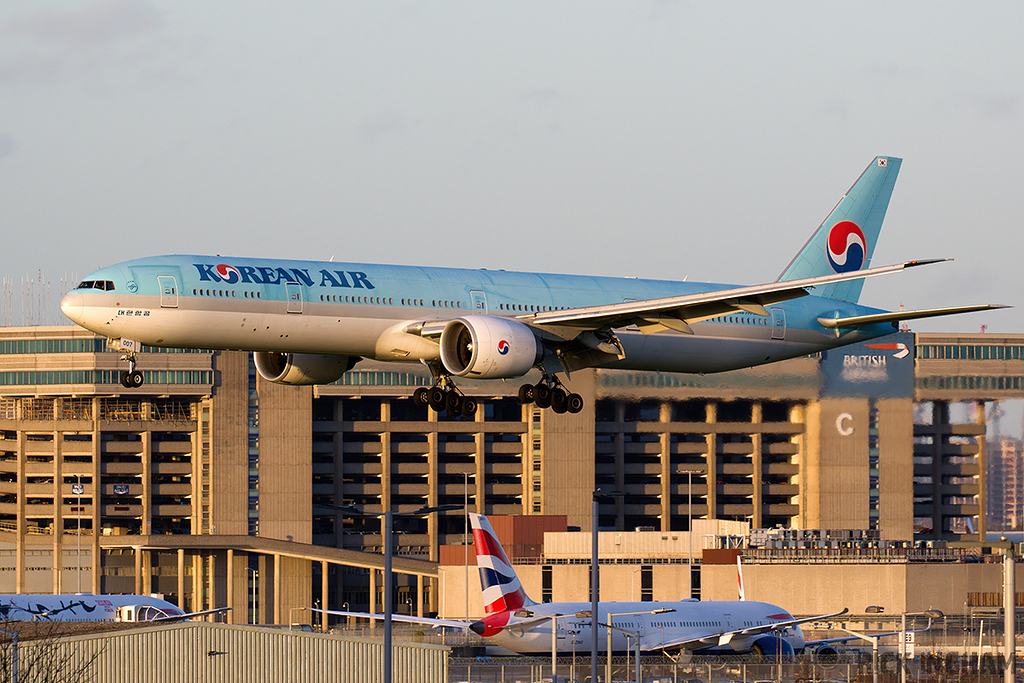 Boeing 777-2B5ER - HL8007 - Korean Air