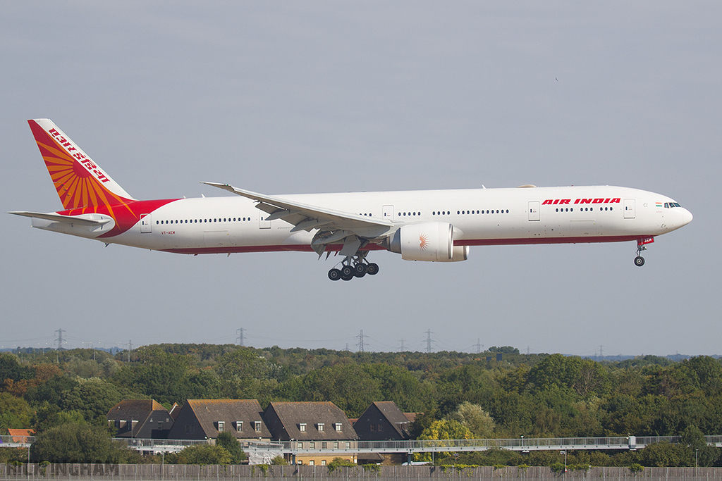 Boeing 777-3FXER - VT-AEM - Air India