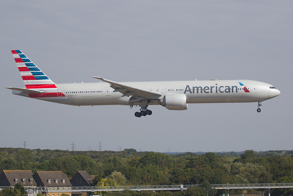 Boeing 777-323ER - N735AT - American Airlines