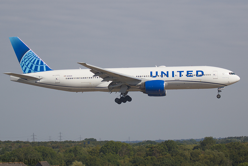 Boeing 777-222ER - N206UA - United Airlines