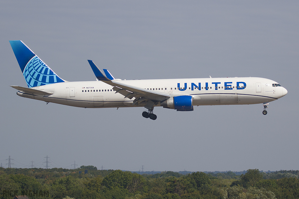 Boeing 767-322ER - N673UA - United Airlines