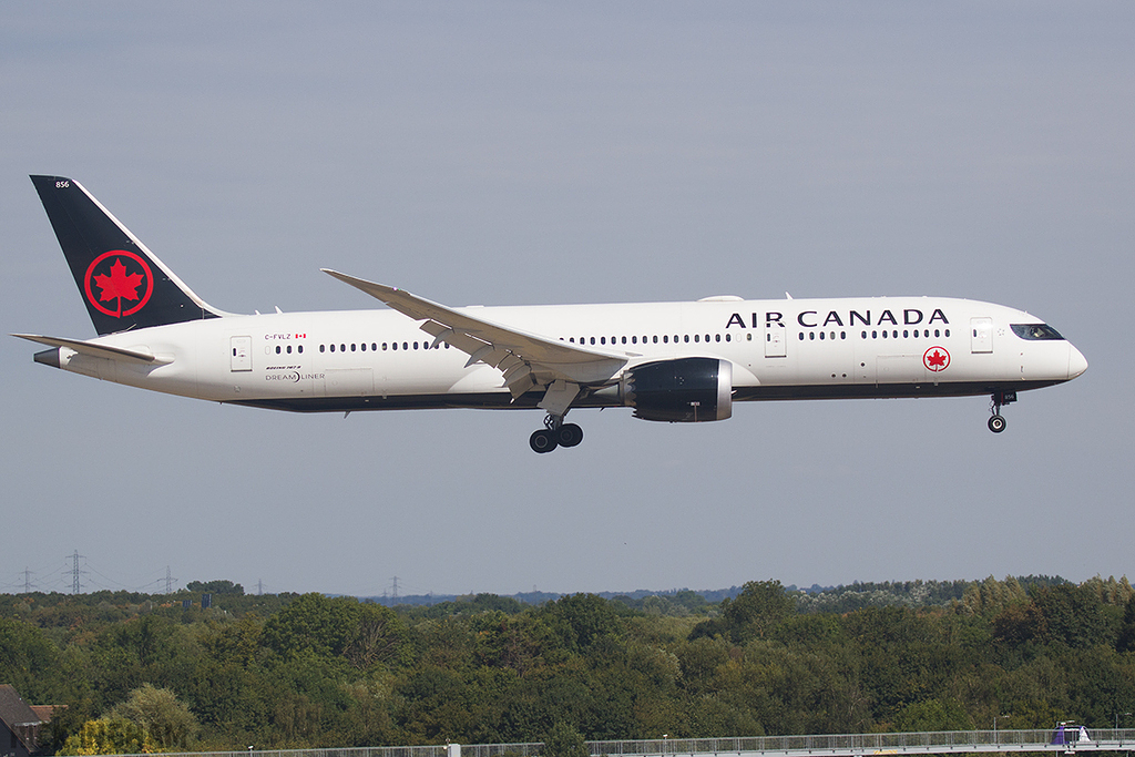 Boeing 787-9 Dreamliner - C-FVLZ - Air Canada