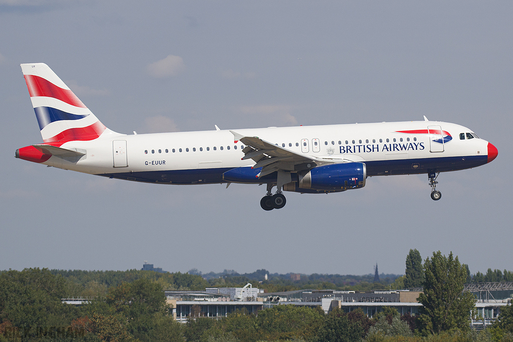 Airbus A320-232 - G-EUUR - British Airways