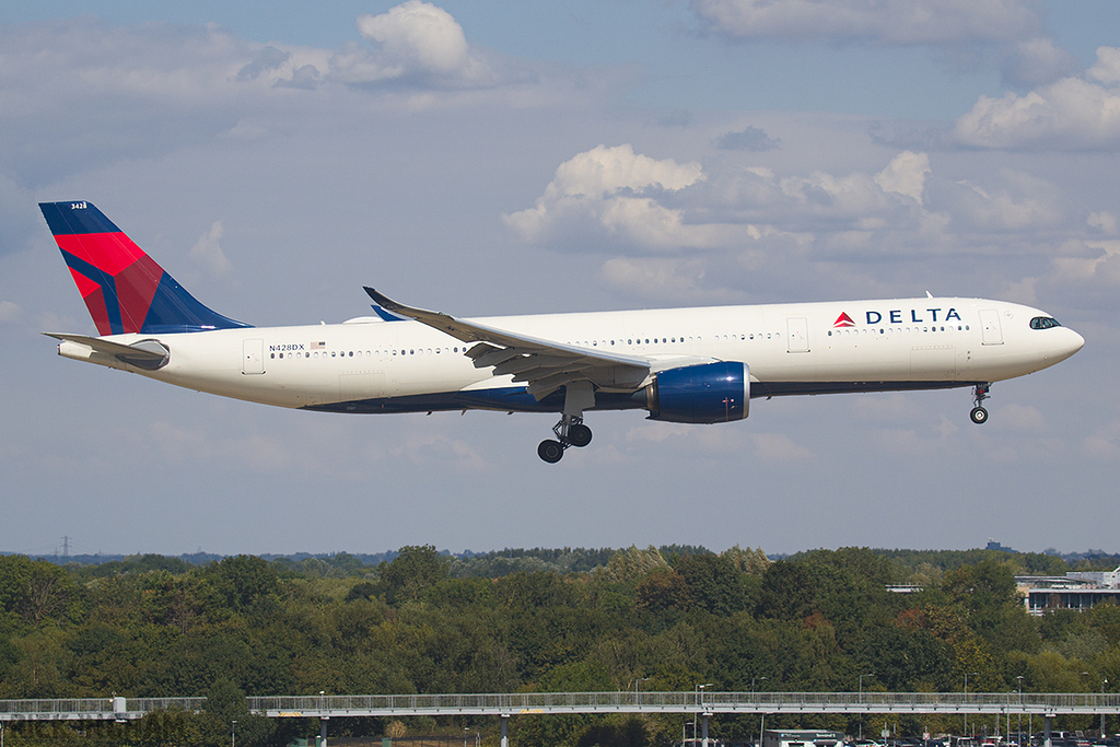 Airbus A330-941 - N428DX - Delta Airlines