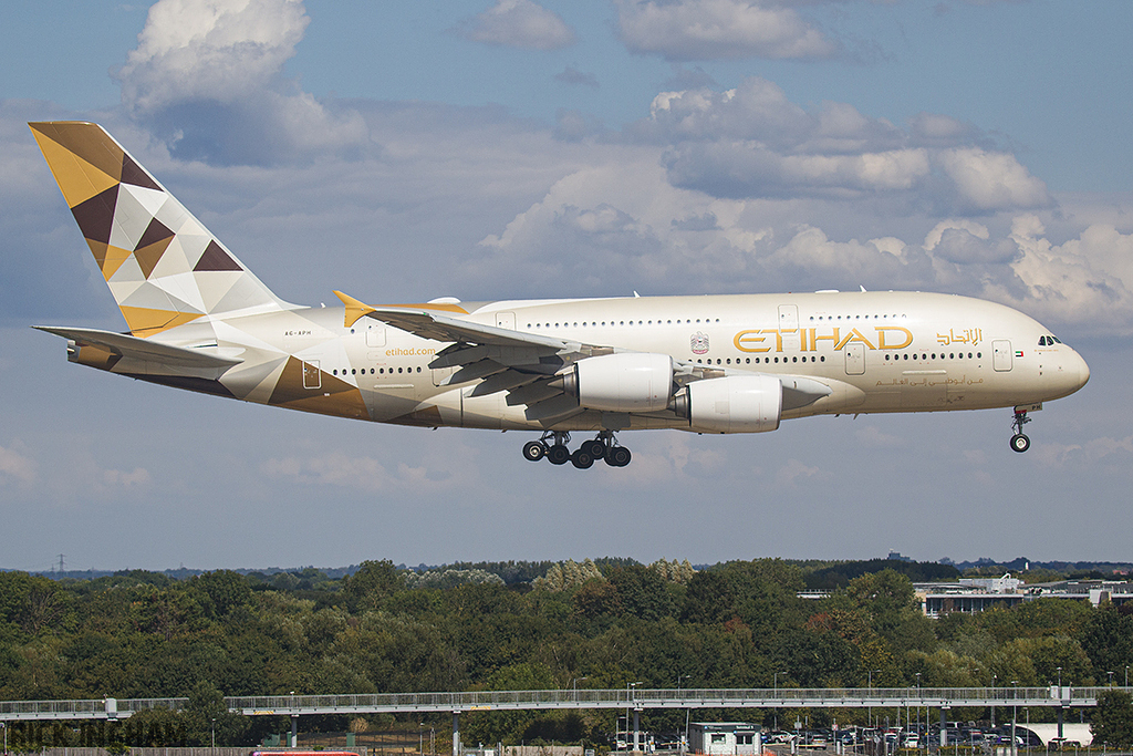 Airbus A380-861 - A6-APH - Etihad Airways