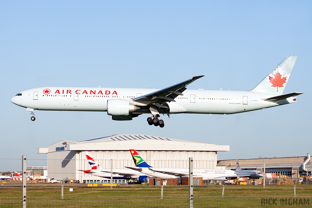Boeing 777-333ER - C-FNNU - Air Canada