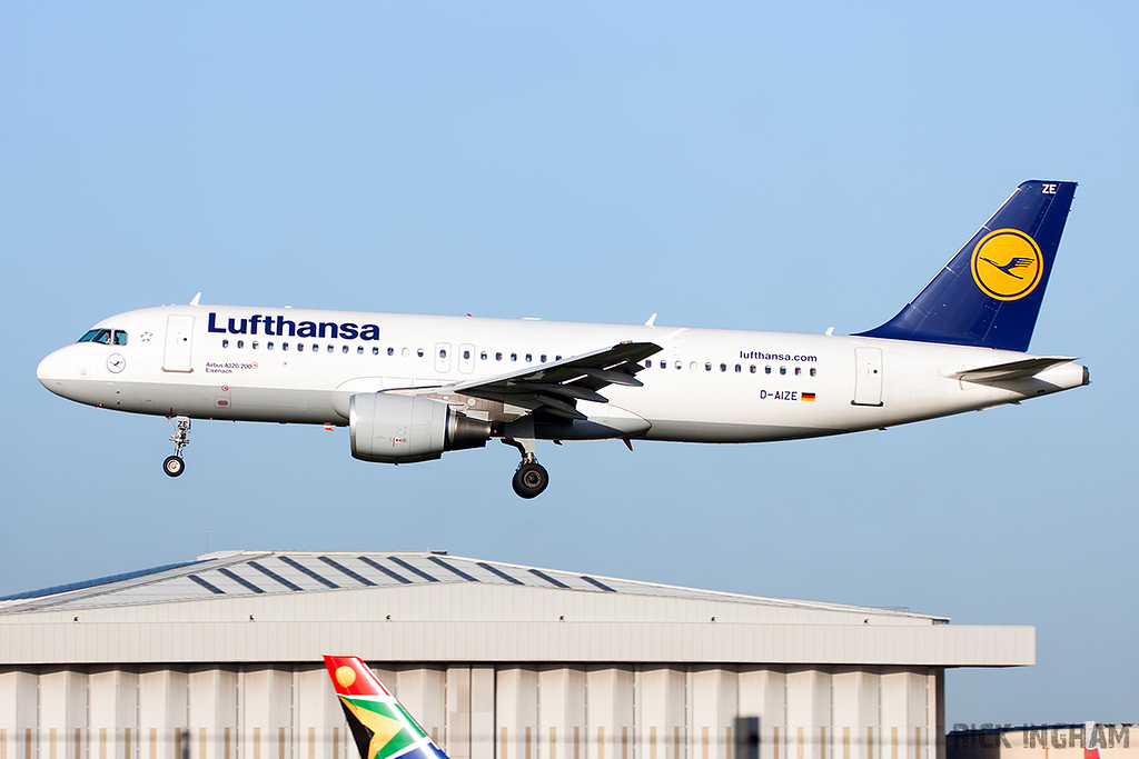 Airbus A320-214 - D-AIZE - Lufthansa