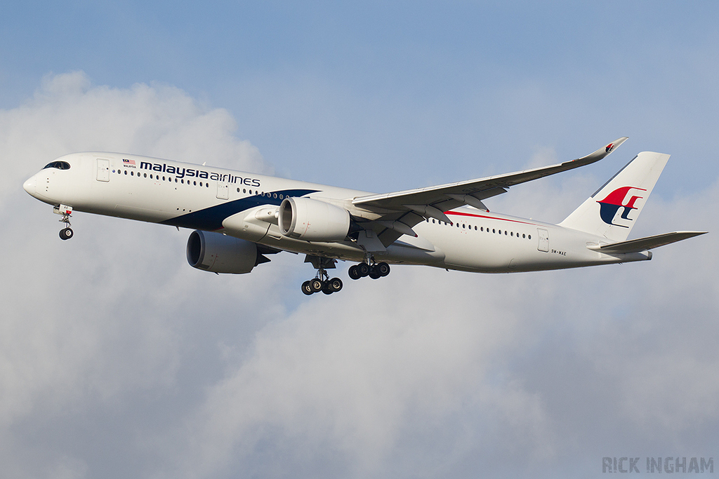 Airbus A350-941 - 9M-MAE - Malaysian Airlines