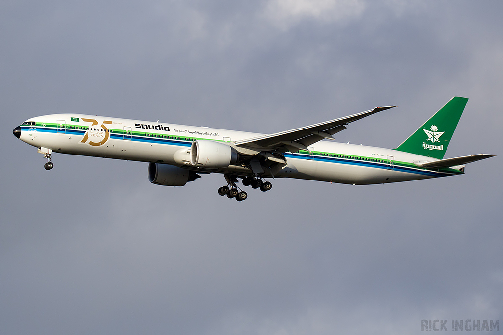 Boeing 777-368ER - HZ-AK28 - Saudia
