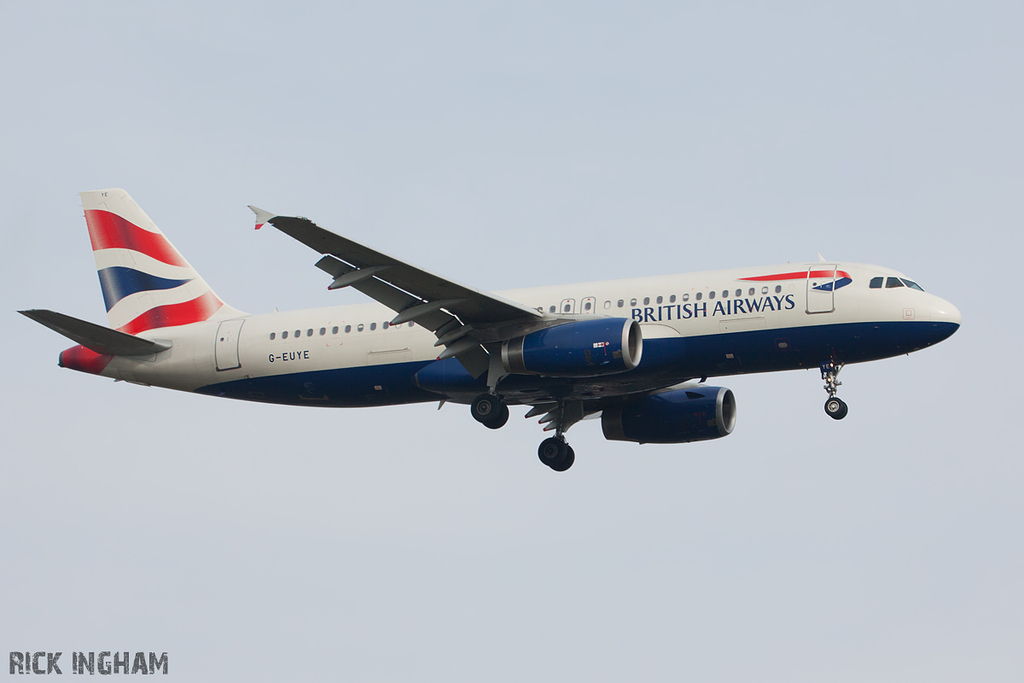 Airbus A320-232 - G-EUYE - British Airways