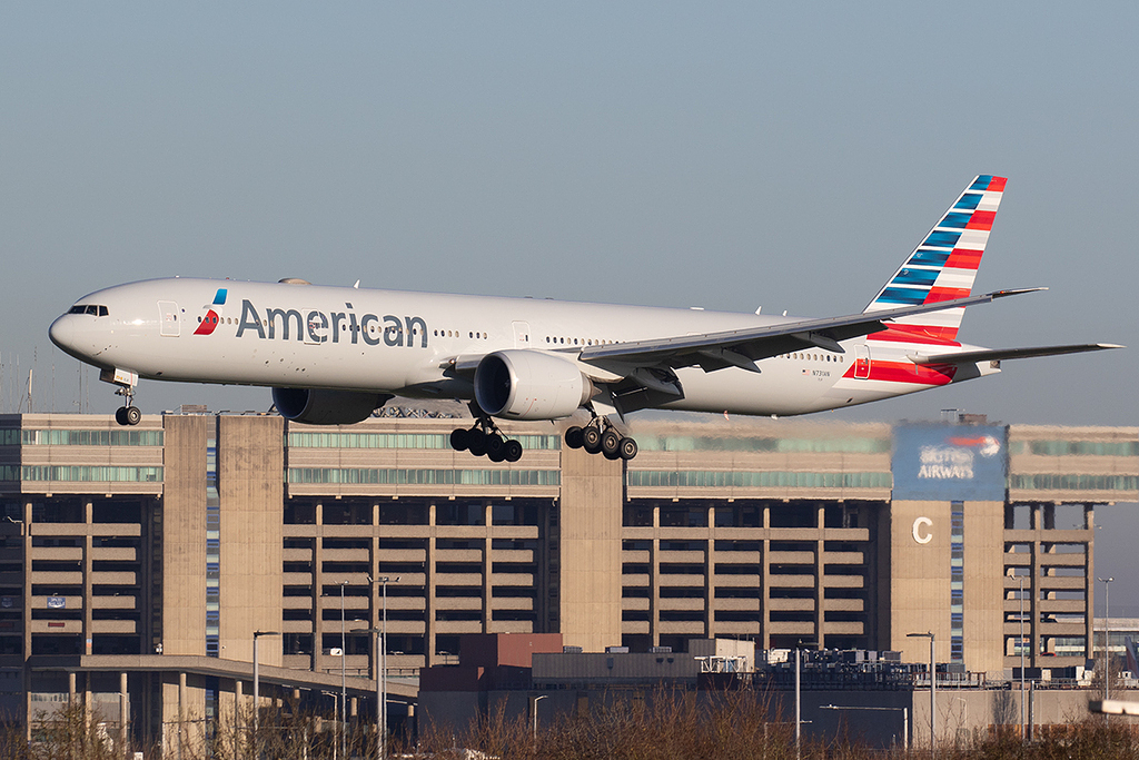 Boeing 777-300ER - N731AN - American Airlines