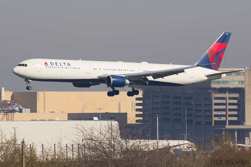 Boeing 767-432ER - N835MH - Delta Airlines
