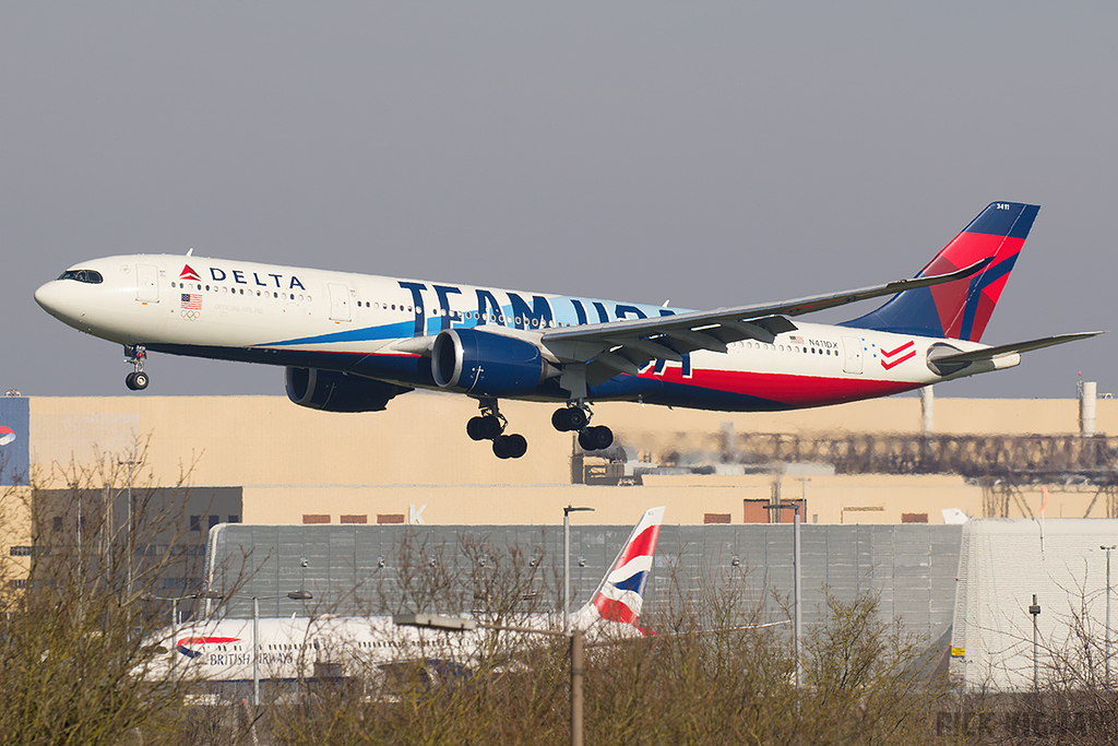 Airbus A330-941 - N411DX - Delta Airlines