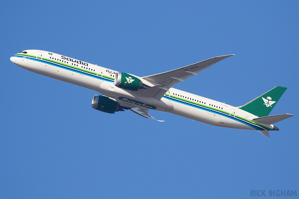 Boeing 787-10 Dreamliner - HZ-AR29 - Saudia
