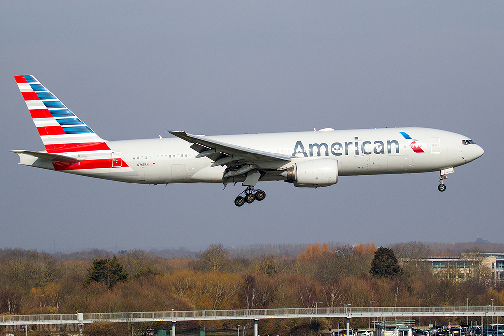 Boeing 777-223ER - N765AN - American Airlines