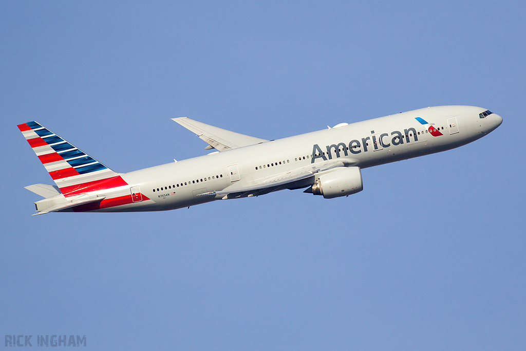 Boeing 777-223ER - N765AN - American Airlines