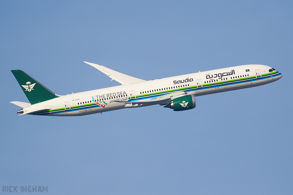 Boeing 787-10 Dreamliner - HZ-AR33 - Saudia