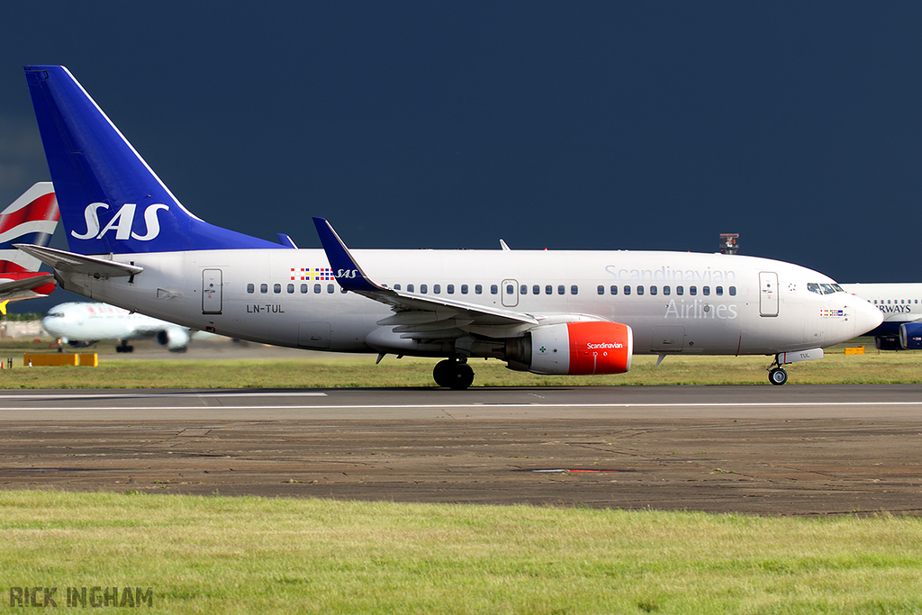 Boeing 737-705 - LN-TUL - Scandinavian Airlines