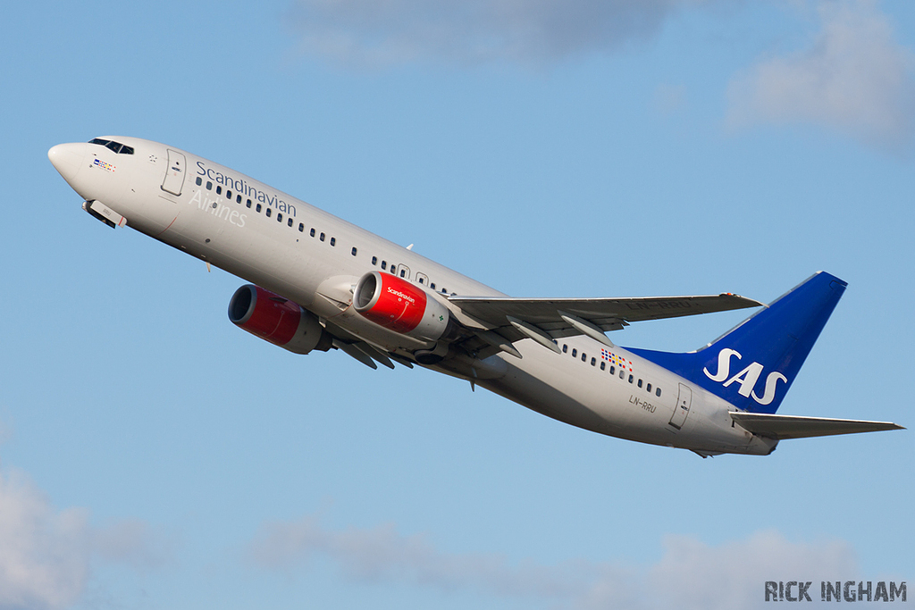 Boeing 737-883 - LN-RRU - Scandinavian Airlines